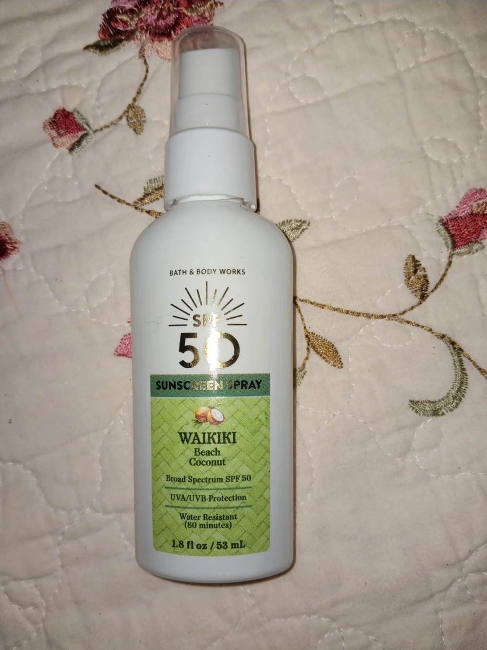 Bath & Body Works White Waikiki Beach Coconut SPF 50 Sunscreen Spray
